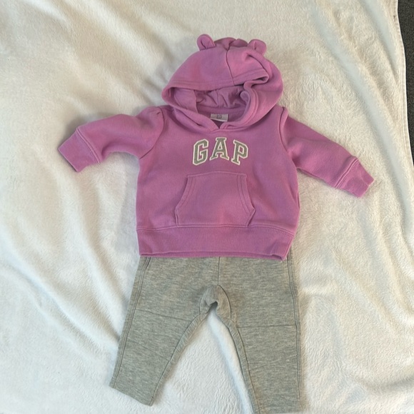 GAP Other - Baby Gap sweatsuit